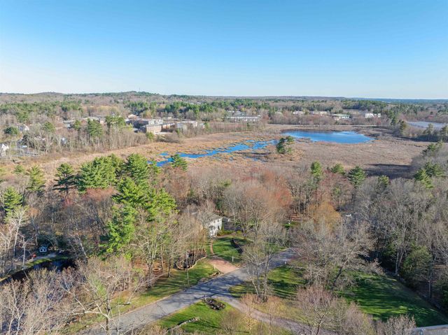 60 Cambridge Road, Hampstead, NH 03841