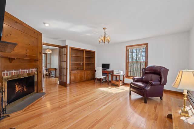 60 Cambridge Road, Hampstead, NH 03841