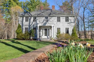 60 Cambridge Road, Hampstead, NH 03841
