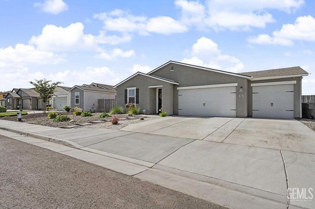 7717 Ridge Forest Drive, Bakersfield, CA 93313