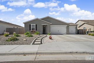 7717 Ridge Forest Drive, Bakersfield, CA 93313