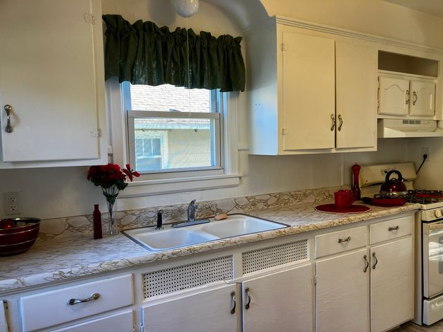 2315 GREEN Street, Rockford, IL 61102