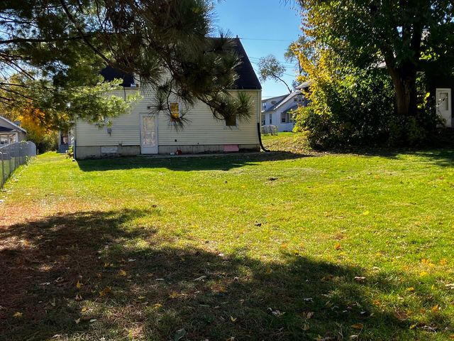 2315 GREEN Street, Rockford, IL 61102