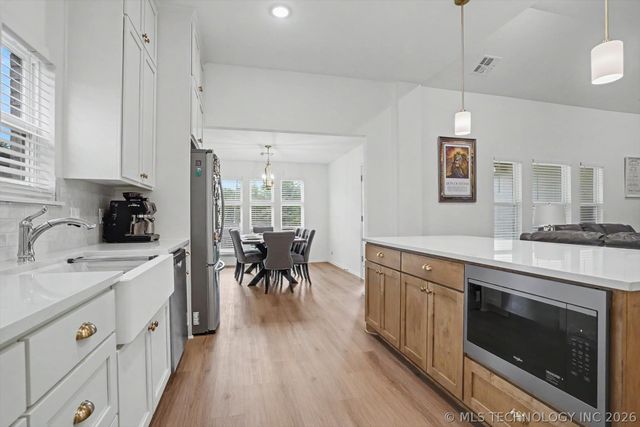 13315 S 72nd East Place, Bixby, OK 74008