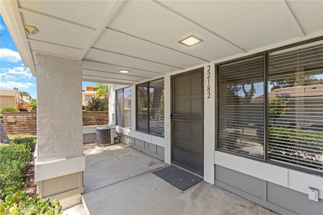 22182 Cedar Pointe 1D, Lake Forest, CA 92630