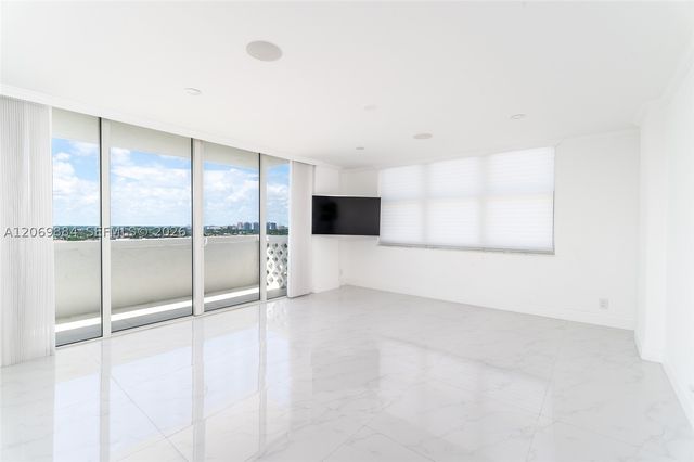 1200 S Ocean Blvd 11H, Boca Raton, FL 33432