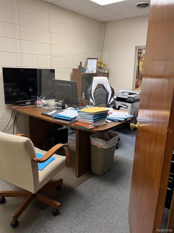 22300 W WARREN Avenue, Detroit, MI 48239