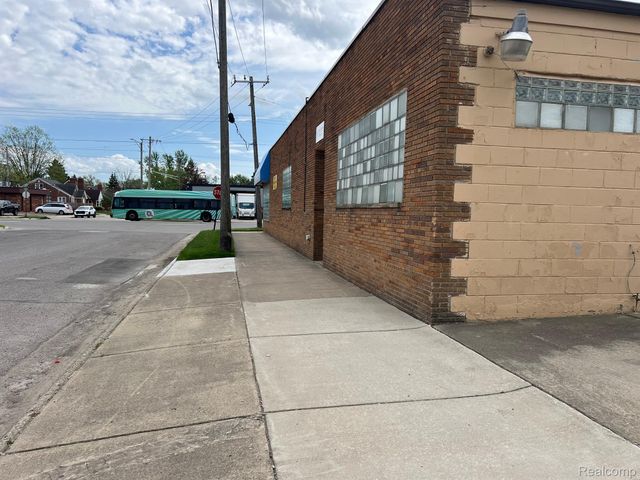22300 W WARREN Avenue, Detroit, MI 48239