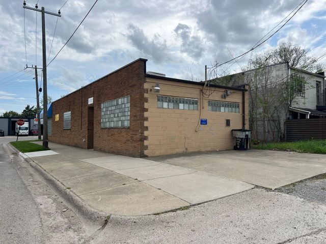 22300 W WARREN Avenue, Detroit, MI 48239