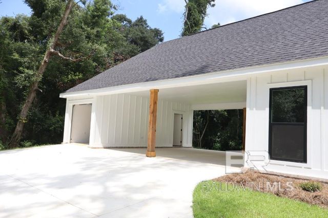 19159 Section Street, Fairhope, AL 36532