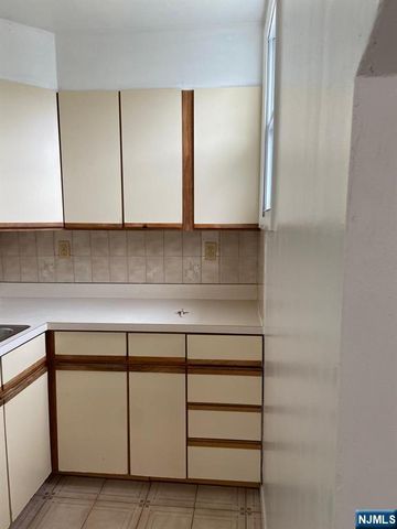 88 Shaler, Fairview, NJ 07022