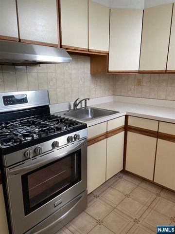 88 Shaler, Fairview, NJ 07022