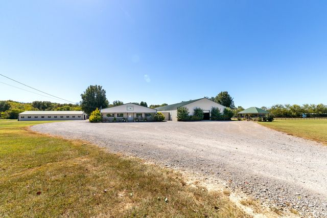 2028 Highway 64, W, Shelbyville, TN 37160