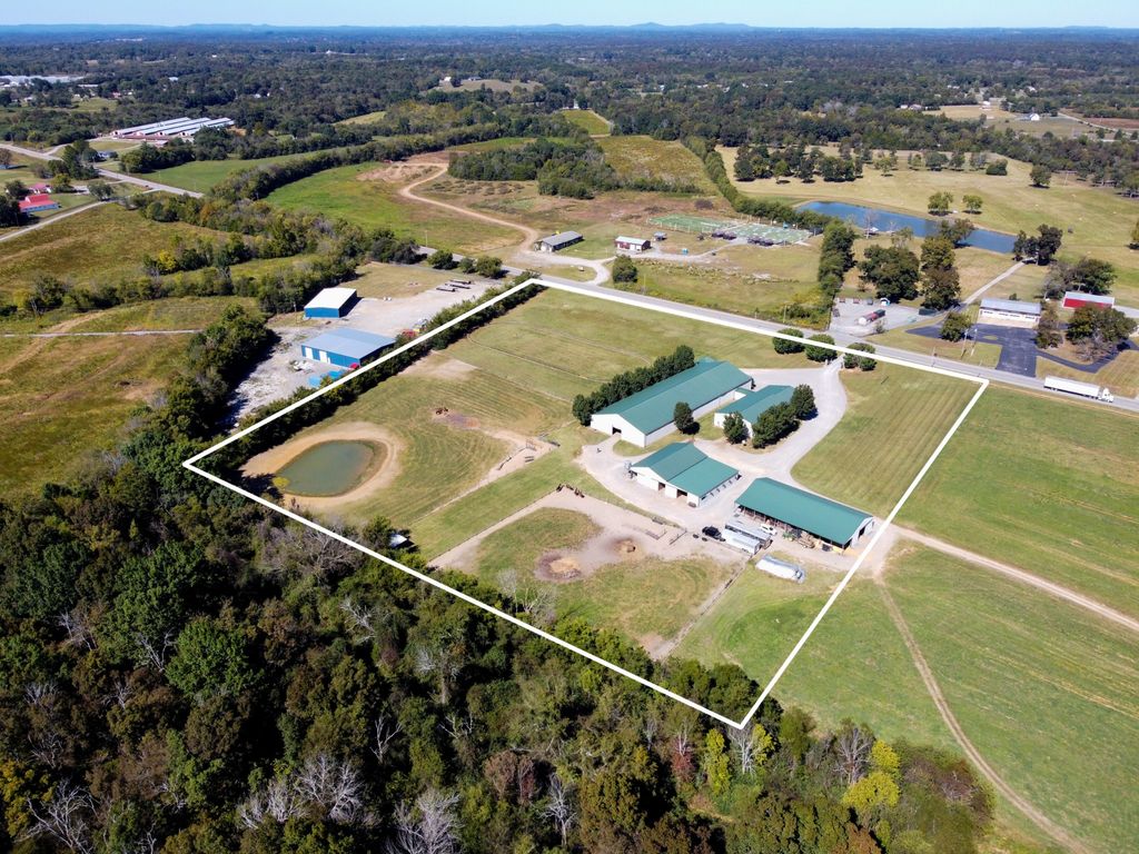 2028 Highway 64, W, Shelbyville, TN 37160