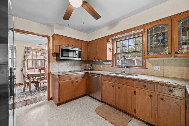 3610 37th Street, Moline, IL 61265