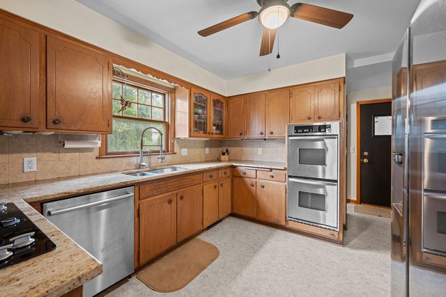 3610 37th Street, Moline, IL 61265