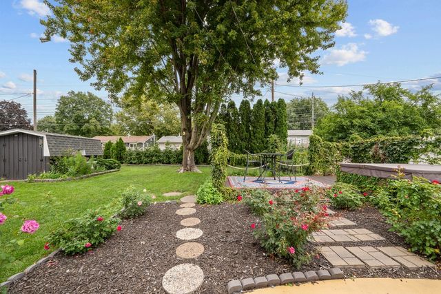 3610 37th Street, Moline, IL 61265