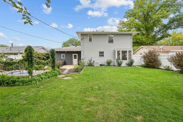 3610 37th Street, Moline, IL 61265