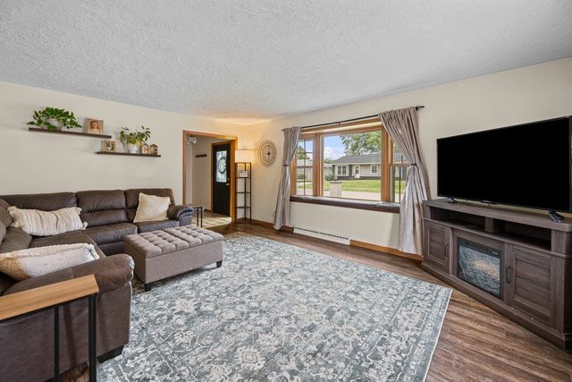 3610 37th Street, Moline, IL 61265