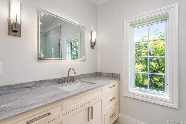 566 E Shore Road, Great Neck, NY 11024