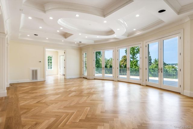 566 E Shore Road, Great Neck, NY 11024