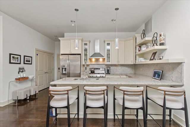 4234 S Ellis Avenue 4B, Chicago, IL 60653