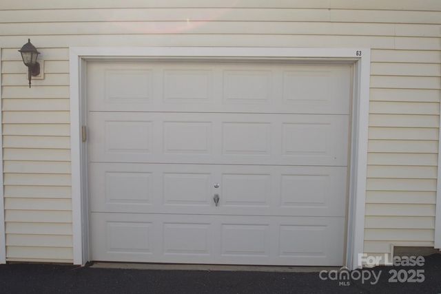 9121 Mcdowell Creek Court, Cornelius, NC 28031