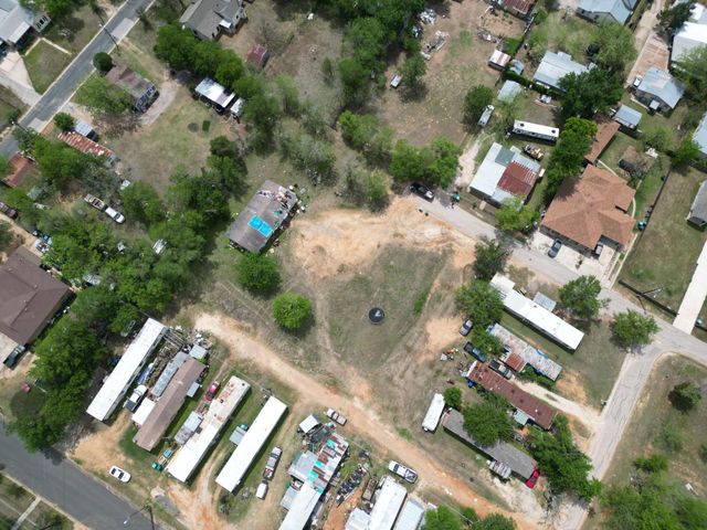 422 S Avenue C A, Elgin, TX 78621