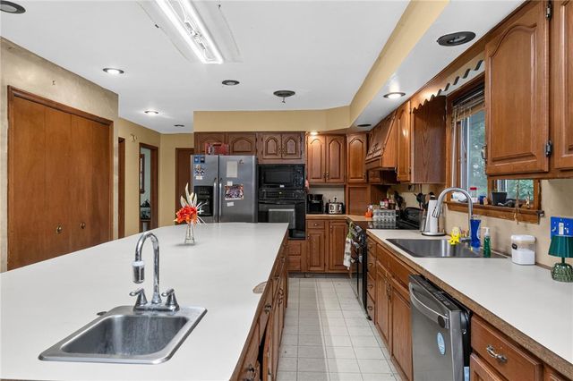 10 Shade Road, Pike Twp, PA 19547