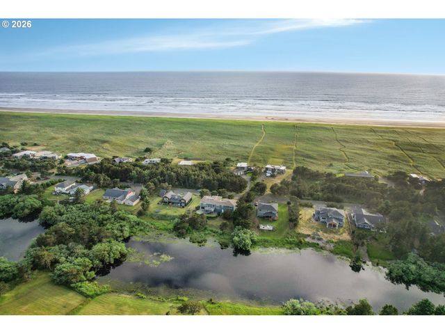89945 OCEAN Dr, Warrenton, OR 97146