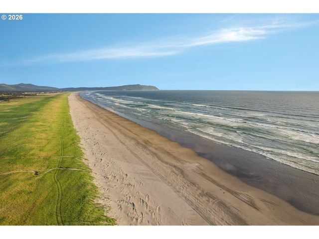 89945 OCEAN Dr, Warrenton, OR 97146