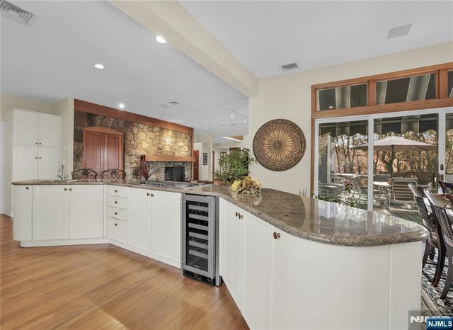 738 Ridge Road, Kinnelon Borough, NJ 07405