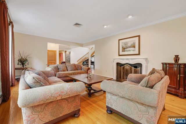 738 Ridge Road, Kinnelon Borough, NJ 07405
