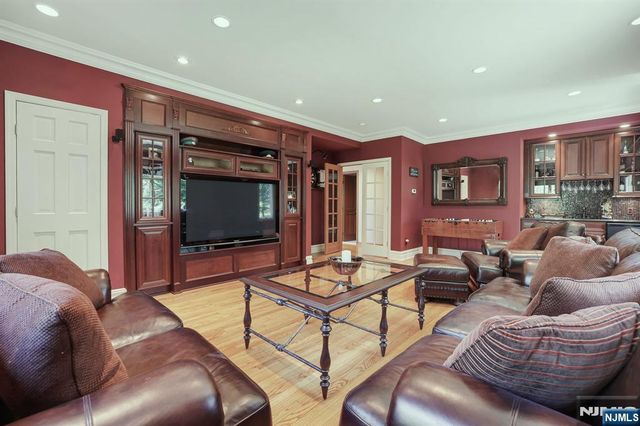 738 Ridge Road, Kinnelon Borough, NJ 07405