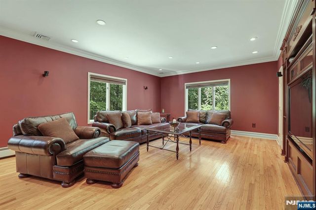738 Ridge Road, Kinnelon Borough, NJ 07405