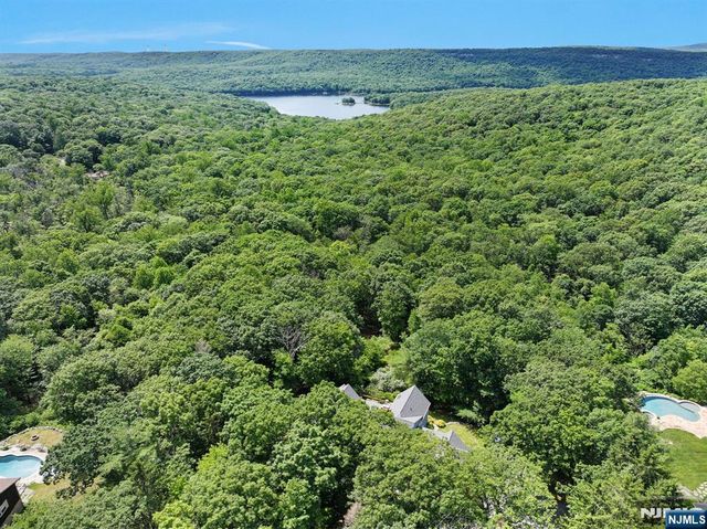 738 Ridge Road, Kinnelon Borough, NJ 07405