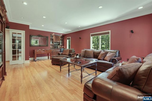 738 Ridge Road, Kinnelon Borough, NJ 07405