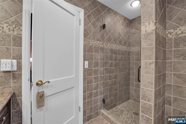 738 Ridge Road, Kinnelon Borough, NJ 07405