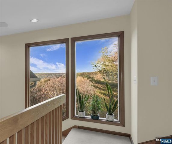 738 Ridge Road, Kinnelon Borough, NJ 07405