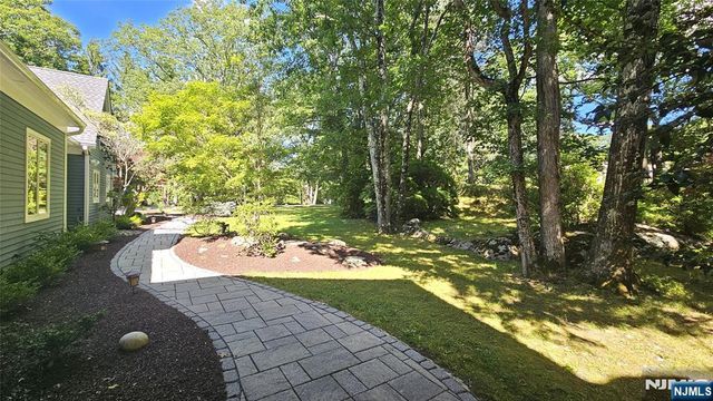 738 Ridge Road, Kinnelon Borough, NJ 07405