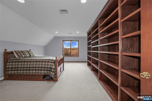 738 Ridge Road, Kinnelon Borough, NJ 07405