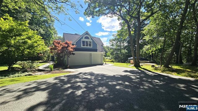 738 Ridge Road, Kinnelon Borough, NJ 07405