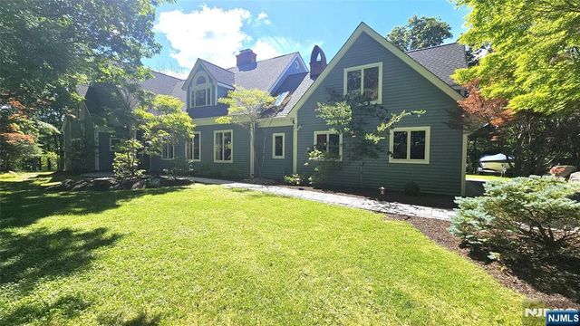 738 Ridge Road, Kinnelon Borough, NJ 07405