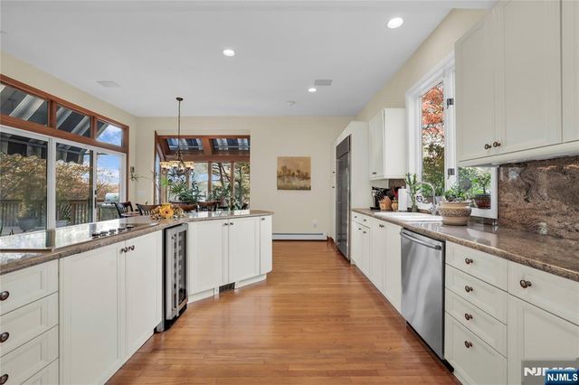 738 Ridge Road, Kinnelon Borough, NJ 07405