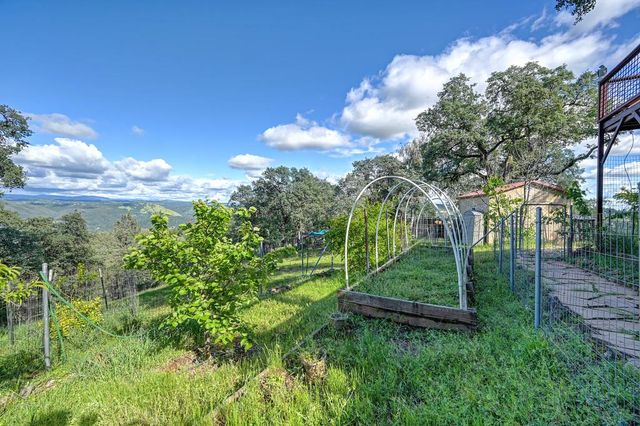 4101 Birdseye View Ln, Placerville, CA 95667