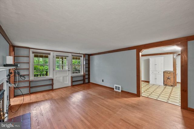 324 KREUTZ CREEK RD, York, PA 17406