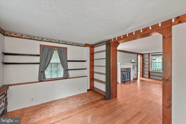 324 KREUTZ CREEK RD, York, PA 17406