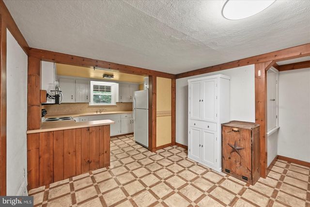 324 KREUTZ CREEK RD, York, PA 17406