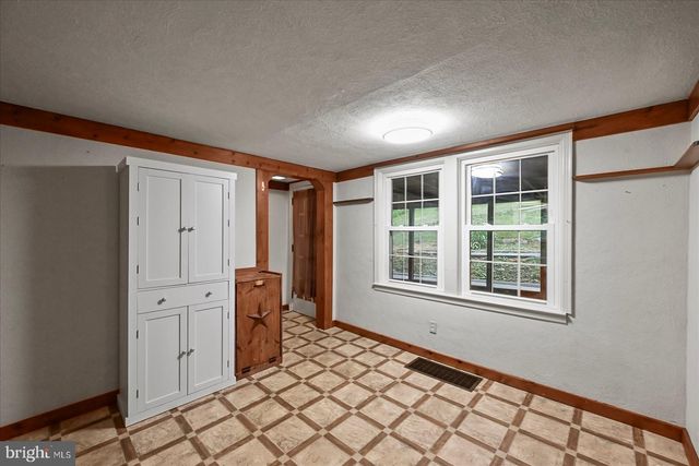 324 KREUTZ CREEK RD, York, PA 17406