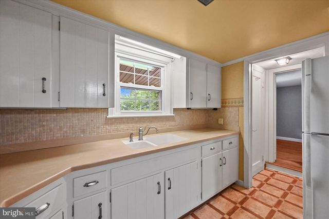 324 KREUTZ CREEK RD, York, PA 17406
